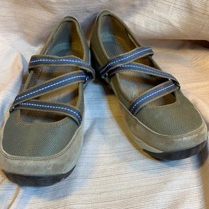 Dansko leather maryjanes w/comfort & support style 3